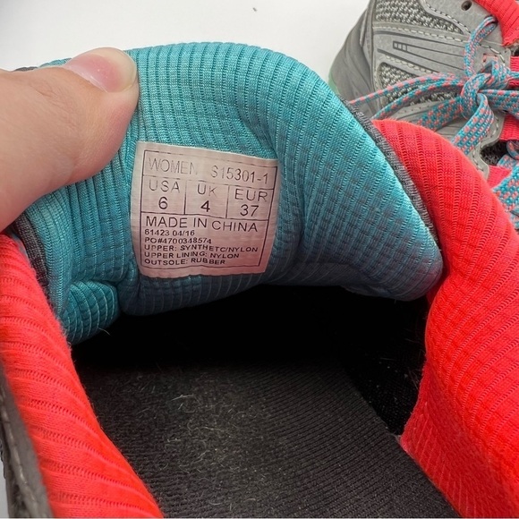 Saucony Excursion TR10 Gray & Coral Running Shoes - Picture 10 of 10